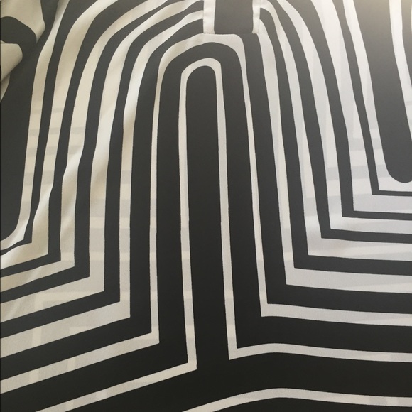 Roz & Ali black and white tunic - Picture 5 of 6